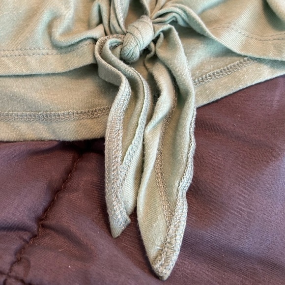 Green Nice Shirt - Picture 3 of 4